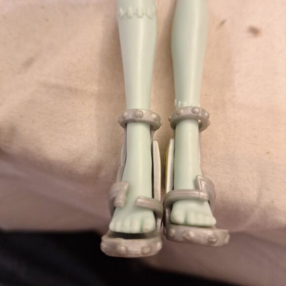 Monster High Frankie Stein Fashion Doll 11” with Skirt and Shoes - Picture 3 of 5